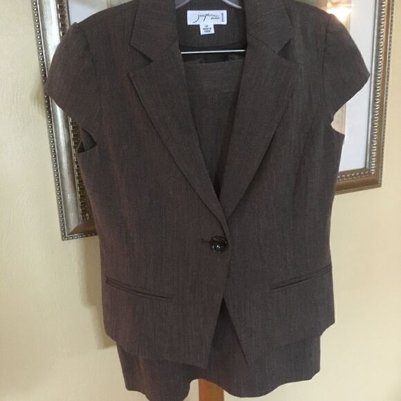 Brown 2 Piece Skirt Suit 4P - Picture 1 of 4